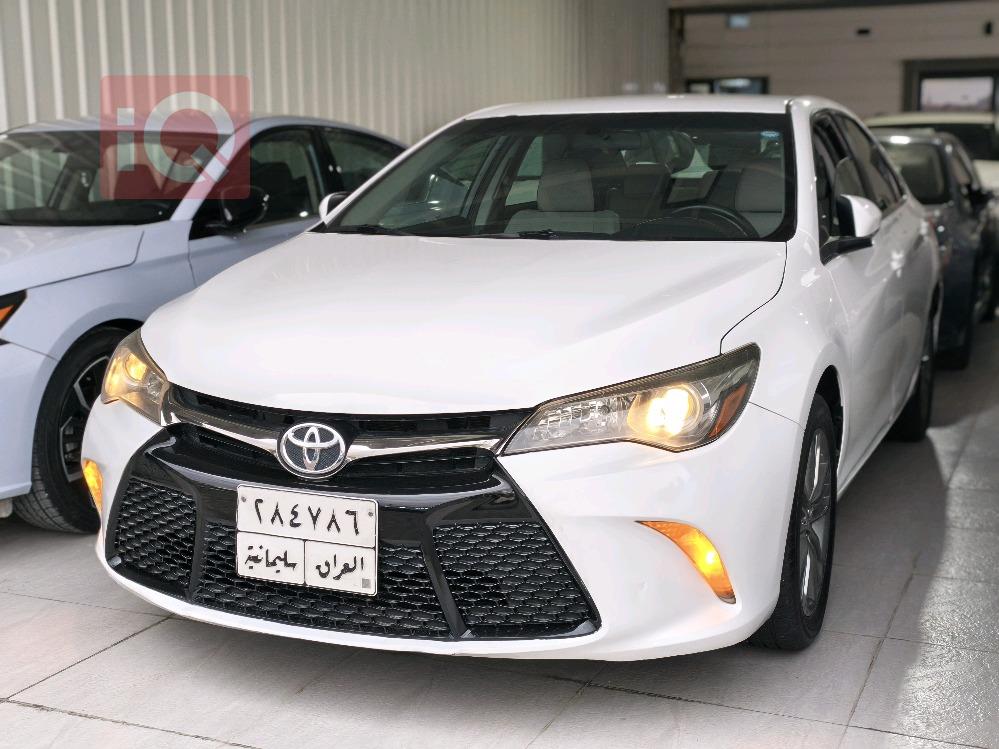 تۆیۆتا کامری